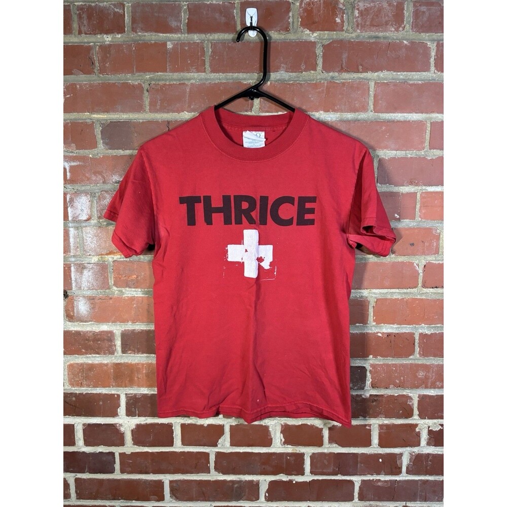 Vintage Y2k THRICE Shirt Red The Artist In The Ambulance Distressed Adult Small
